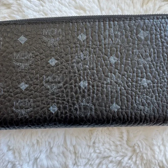 MCM Textured Black Zip Wallet - Picture 3 of 5